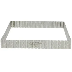 Cerf Dellier Cadre à tarte carré cannelé et perforé inox H 3 cm - 23 x 23 cm De Buyer