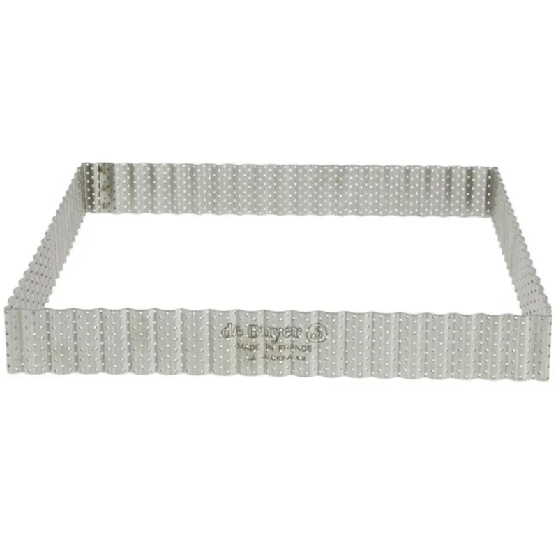 Cerf Dellier Cadre à tarte carré cannelé et perforé inox H 3 cm - 23 x 23 cm De Buyer