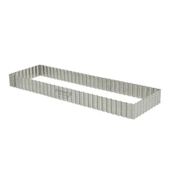 Cerf Dellier Cadre à tarte rectangulaire cannelé et perforé inox H 3 cm - 35 x 10 cm De Buyer