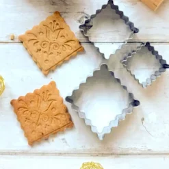 Cerf Dellier Emporte-pièces Petit biscuit carrés assortis inox (x3)