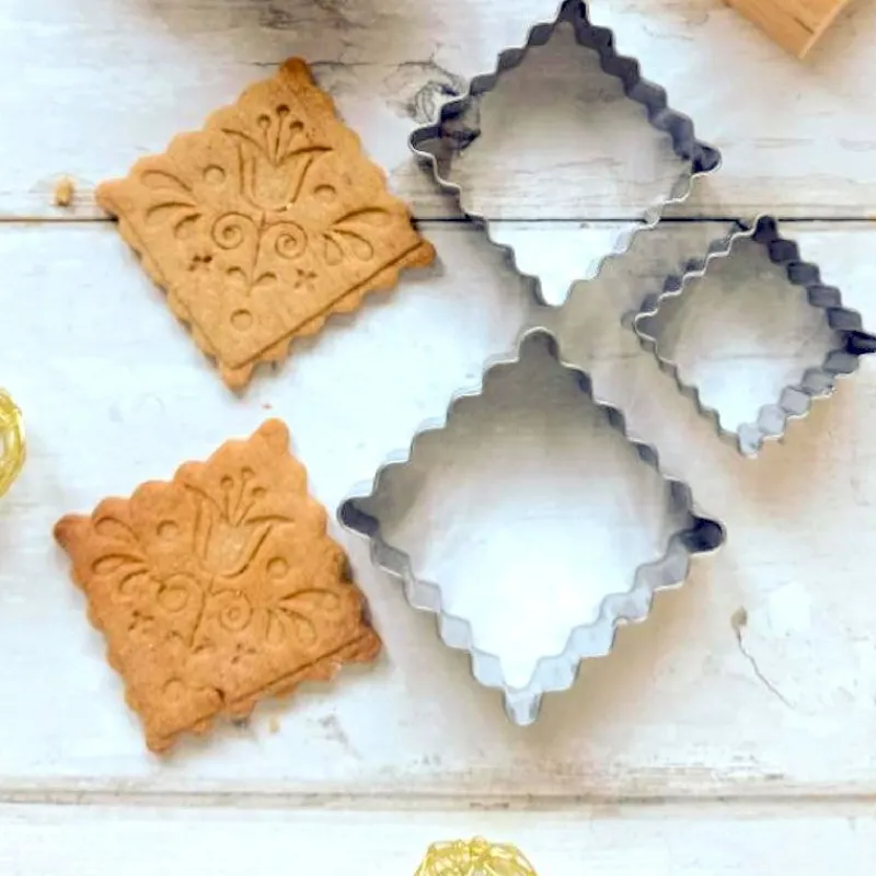 Cerf Dellier Emporte-pièces Petit biscuit carrés assortis inox (x3)
