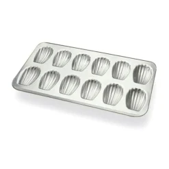 Cerf Dellier Plaque à 12 madeleines en fer blanc Gobel