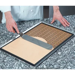 Cerf Dellier Tapis relief silicone 530x370 grande frise grecque