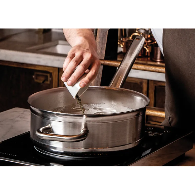 Cerf Dellier Tradition inox sauteuse 28 cm avec anse face à la queue